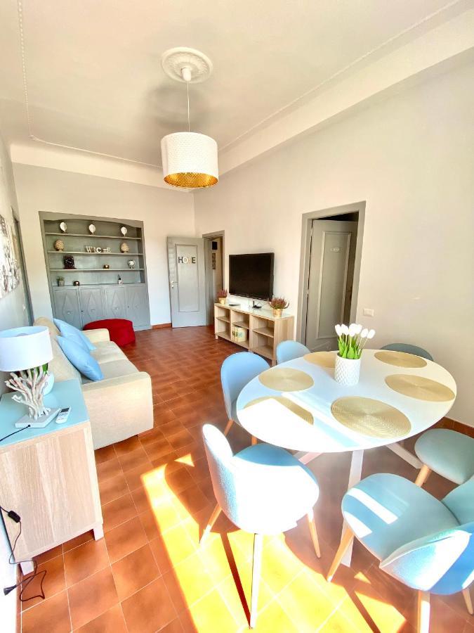 Upi-up Staying Apartment Rom